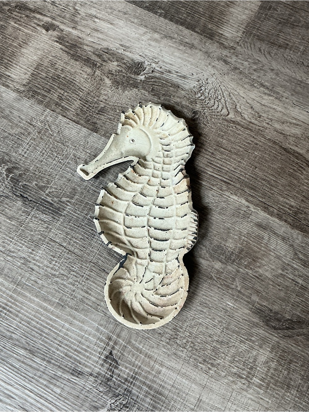 Heavy Cast Iron Sea Horse Jewelry Trinket ShellTray Beach Ocean Nautical 10 Inch